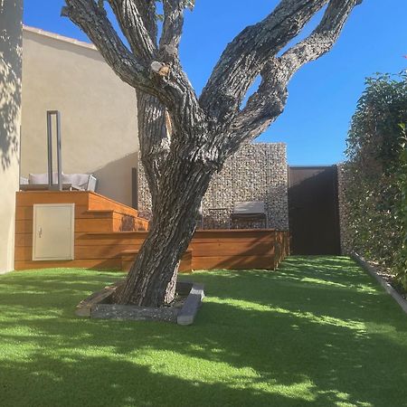 Logement Avec Jacuzzi Joucas Dış mekan fotoğraf