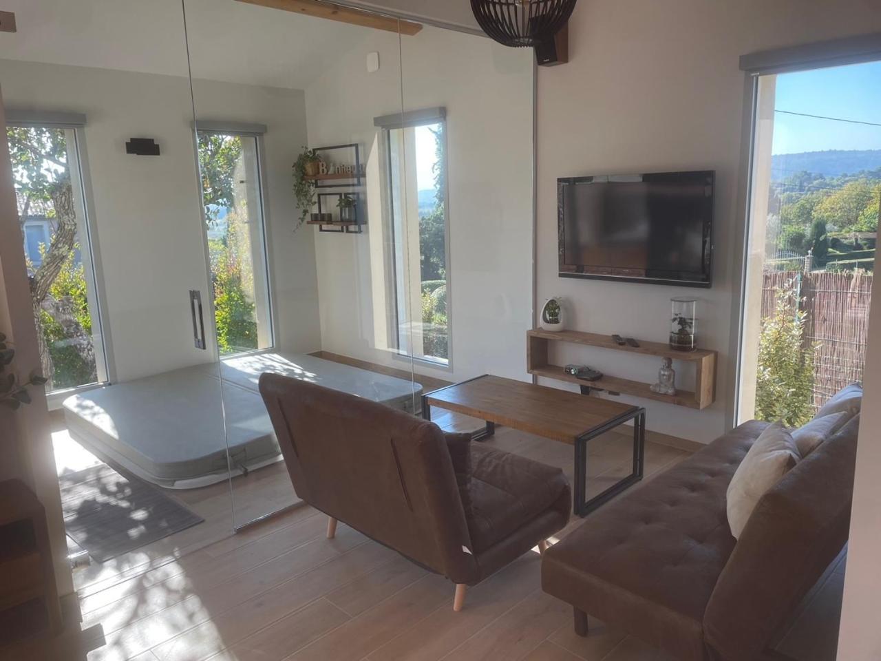 Logement Avec Jacuzzi Joucas Dış mekan fotoğraf