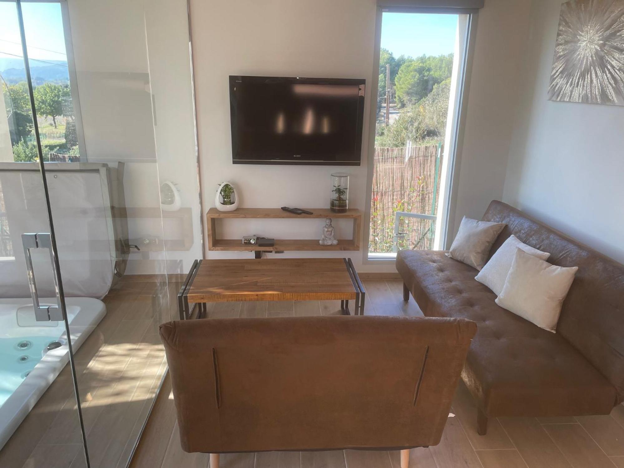 Logement Avec Jacuzzi Joucas Dış mekan fotoğraf