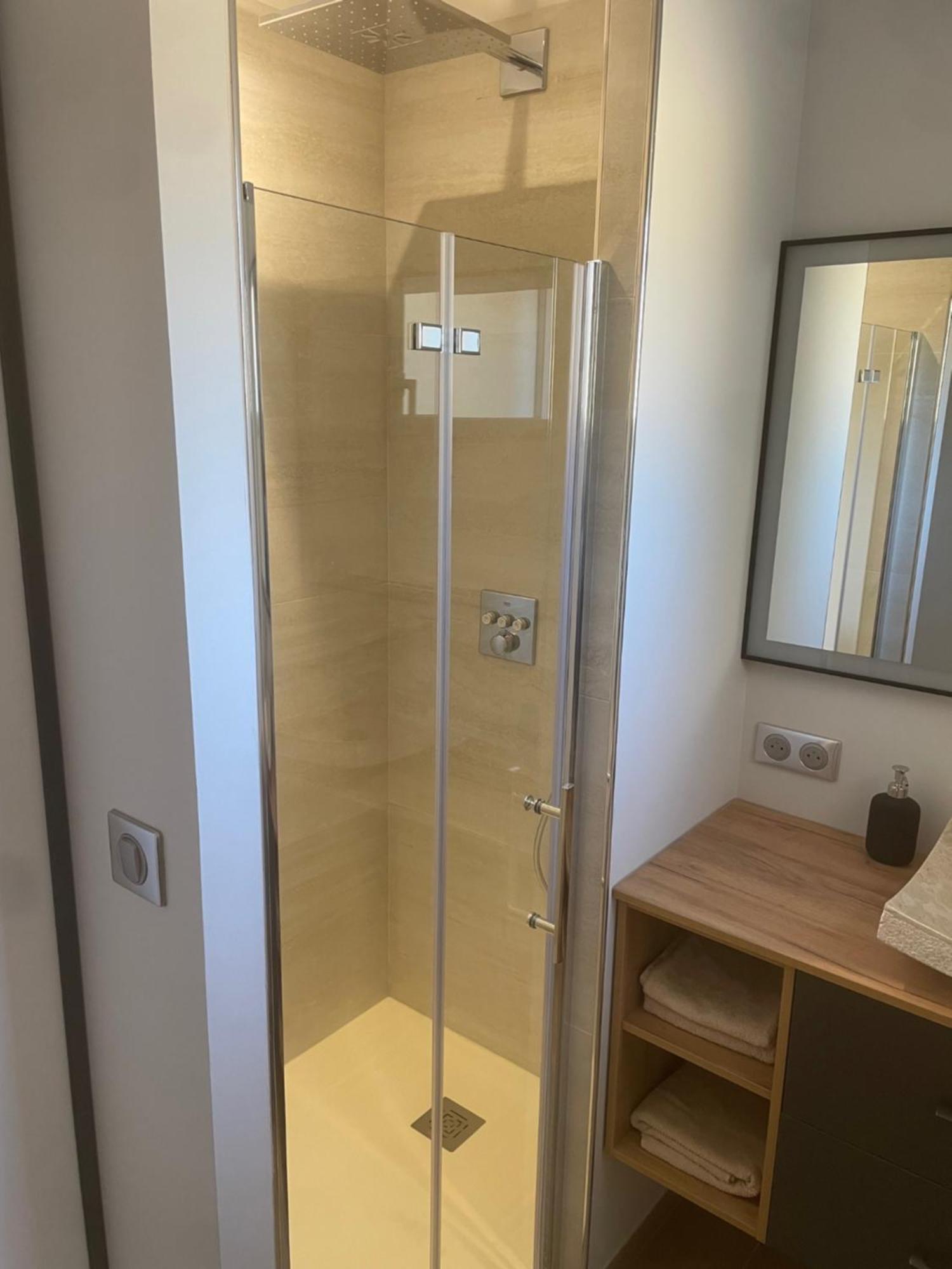 Logement Avec Jacuzzi Joucas Dış mekan fotoğraf