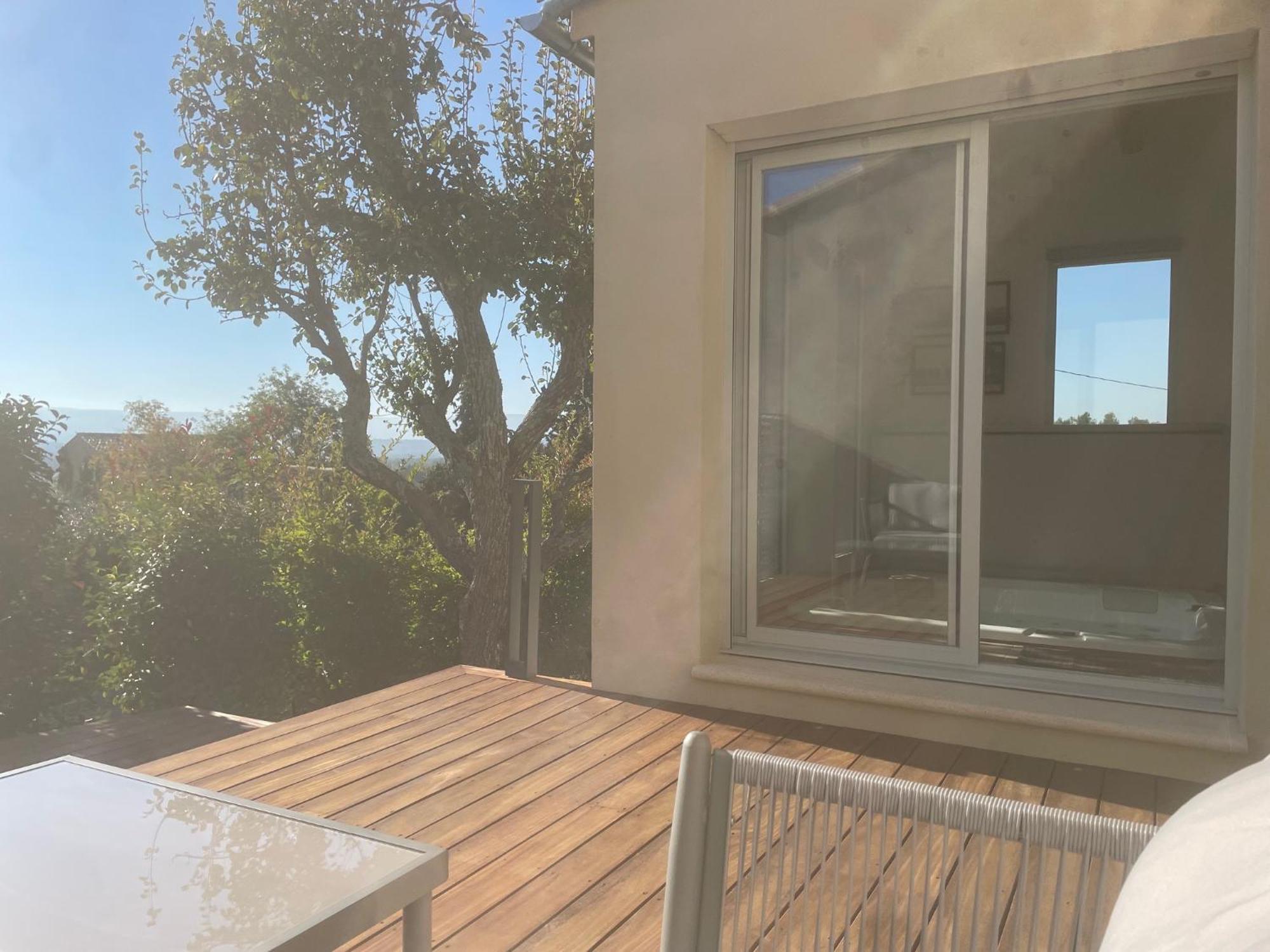 Logement Avec Jacuzzi Joucas Dış mekan fotoğraf